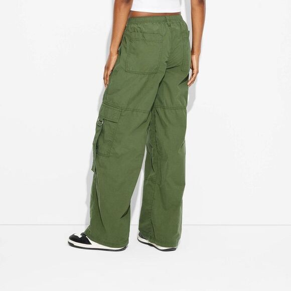 Wild Fable - Women's Mid-Rise Wide Leg Cargo Pants - Wild Fable Green - Picture 3 of 3